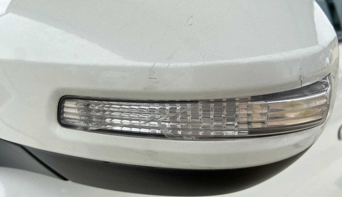 2017 Maruti Vitara Brezza ZDI PLUS, Diesel, Manual, 81,709 km, Left rear-view mirror - Indicator light has minor damage