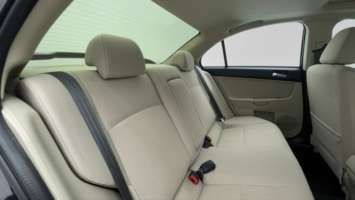 MITSUBISHI LANCER EX-Right Side Door Cabin View