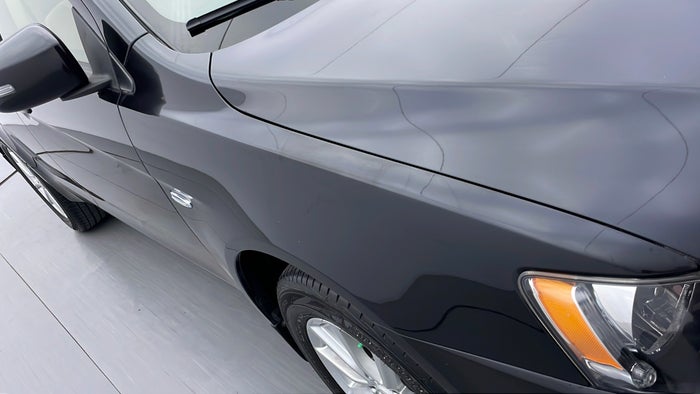 MITSUBISHI LANCER EX-Fender RHS Dent