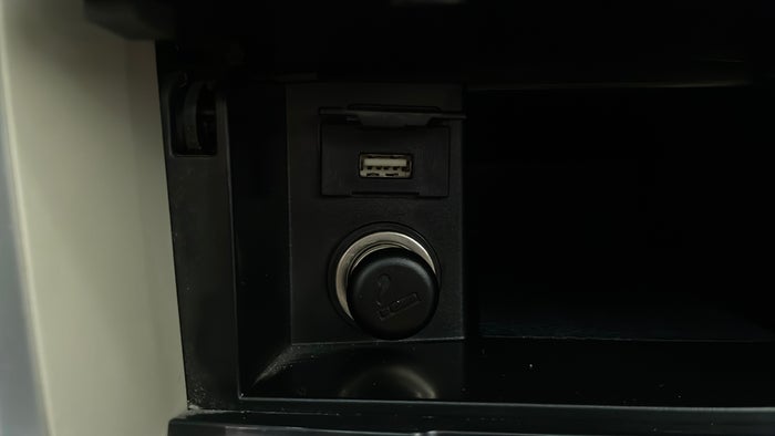 MITSUBISHI LANCER EX-USB Player