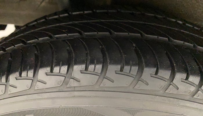 2019 Maruti New Wagon-R VXI 1.0, Petrol, Manual, 33,412 km, Right Rear Tyre Tread