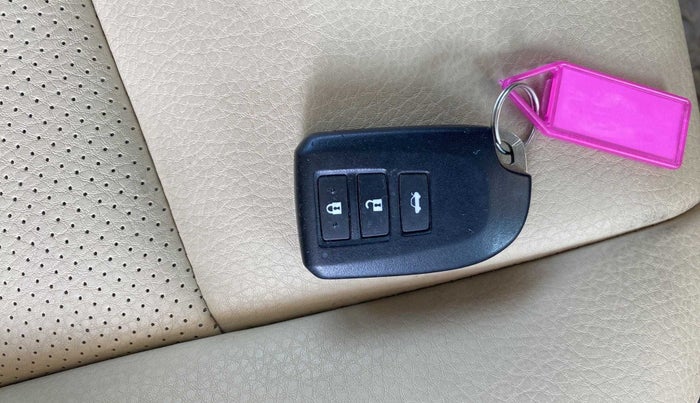 2018 Toyota YARIS V CVT, Petrol, Automatic, 21,551 km, Lock system - Keyless sensor not working