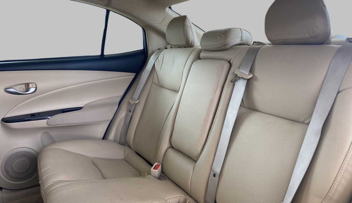 2018 Toyota YARIS V CVT, Petrol, Automatic, 21,551 km, Right Side Rear Door Cabin
