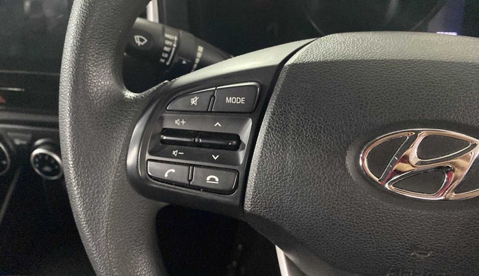2021 Hyundai VENUE S 1.2, Petrol, Manual, 26,739 km, Steering wheel - Sound system control not functional