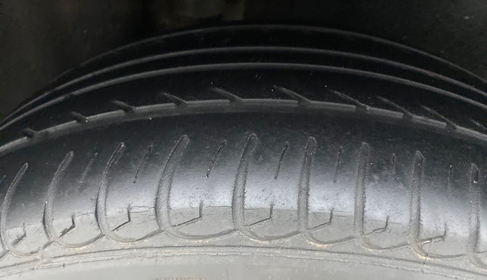 2016 Ford Ecosport TITANIUM 1.5L PETROL AT, Petrol, Automatic, 62,510 km, Right Rear Tyre Tread