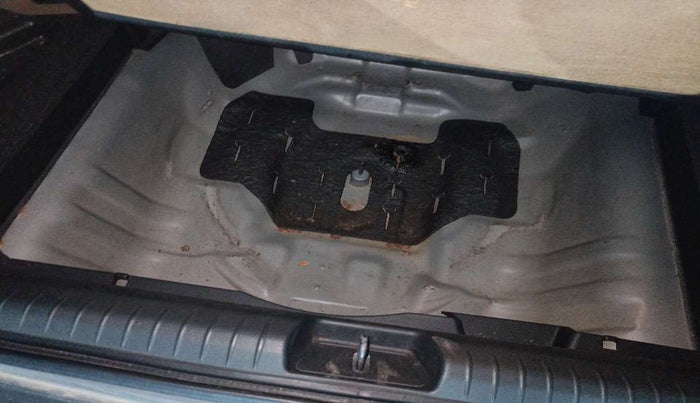 2010 Honda Civic 1.8L I-VTEC V MT, Petrol, Manual, 52,048 km, Boot floor - Slight discoloration