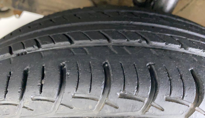 2016 Maruti Baleno SIGMA PETROL 1.2, Petrol, Manual, 58,515 km, Left Front Tyre Tread