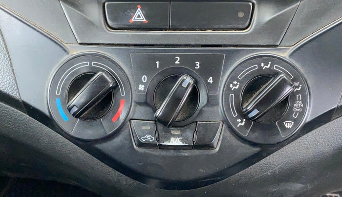 2016 Maruti Baleno SIGMA PETROL 1.2, Petrol, Manual, 58,515 km, AC Unit - Directional switch has minor damage