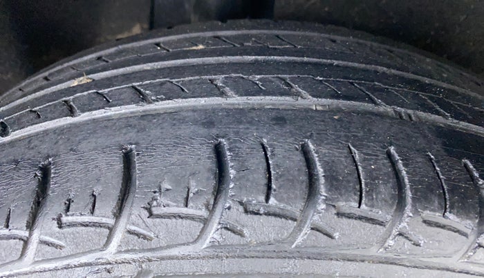 2016 Maruti Baleno SIGMA PETROL 1.2, Petrol, Manual, 58,515 km, Right Rear Tyre Tread