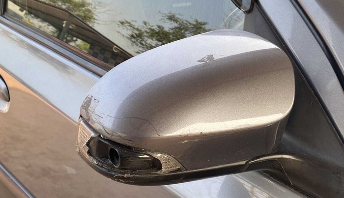 2014 Toyota Etios CROSS 1.2 G, Petrol, Manual, 44,436 km, Right rear-view mirror - Indicator light has minor damage