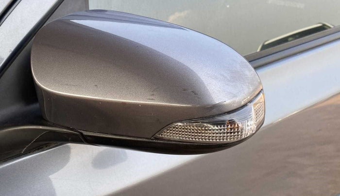 2014 Toyota Etios CROSS 1.2 G, Petrol, Manual, 44,436 km, Left rear-view mirror - Indicator light has minor damage
