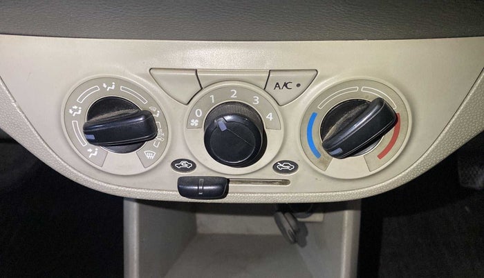 2016 Maruti Alto K10 VXI, Petrol, Manual, 62,909 km, AC Unit - Directional switch has minor damage