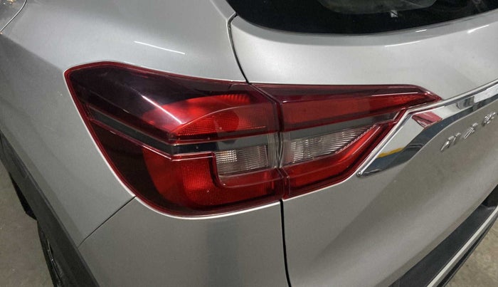 2021 Nissan MAGNITE XE, Petrol, Manual, 23,383 km, Left tail light - Minor scratches