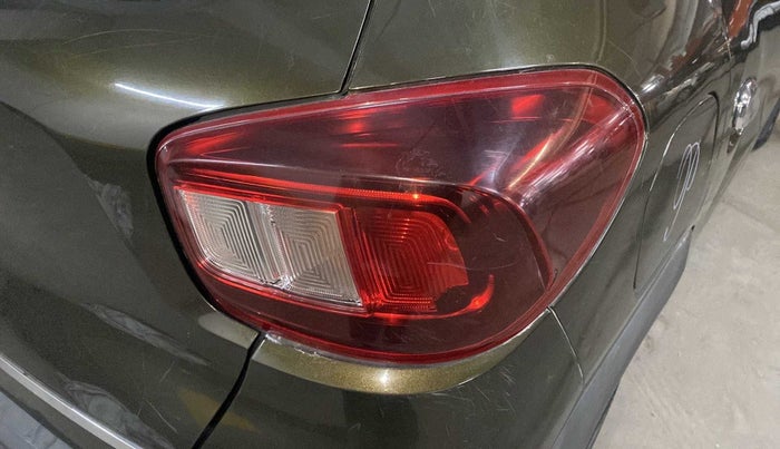 2020 Renault Kwid 1.0 RXT Opt, Petrol, Manual, 14,432 km, Right tail light - Minor scratches