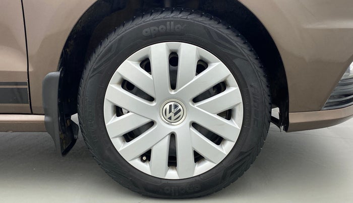 2016 Volkswagen Ameo COMFORTLINE 1.2, Petrol, Manual, 11,552 km, Right Front Wheel