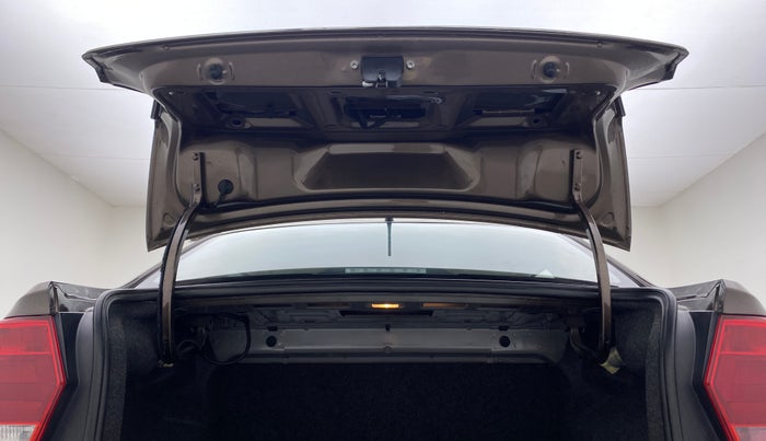 2016 Volkswagen Ameo COMFORTLINE 1.2, Petrol, Manual, 11,552 km, Boot Door Open