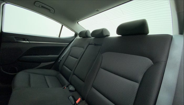 2017 Hyundai New Elantra 2.0 SX MT PETROL, Petrol, Manual, 24,018 km, Right Side Rear Door Cabin