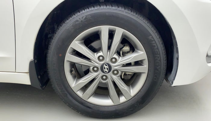 2017 Hyundai New Elantra 2.0 SX MT PETROL, Petrol, Manual, 24,018 km, Right Front Wheel