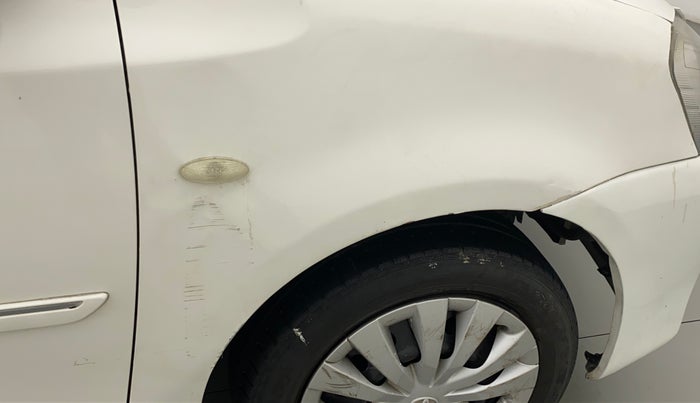 2013 Toyota Etios G, Petrol, Manual, 77,871 km, Right fender - Slightly dented
