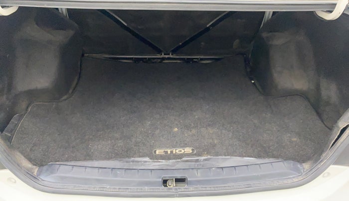 2013 Toyota Etios G, Petrol, Manual, 77,871 km, Boot Inside