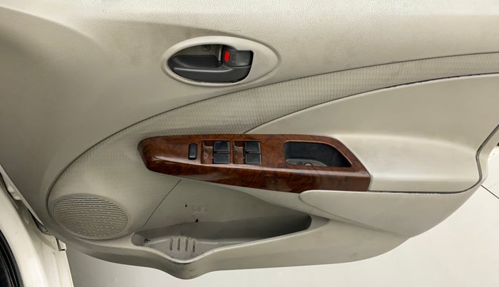 2013 Toyota Etios G, Petrol, Manual, 77,871 km, Driver Side Door Panels Control