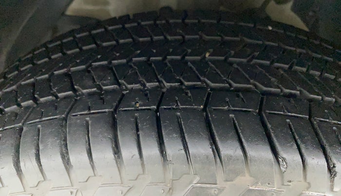 2019 Mahindra XUV500 W3, Diesel, Manual, 36,170 km, Left Front Tyre Tread