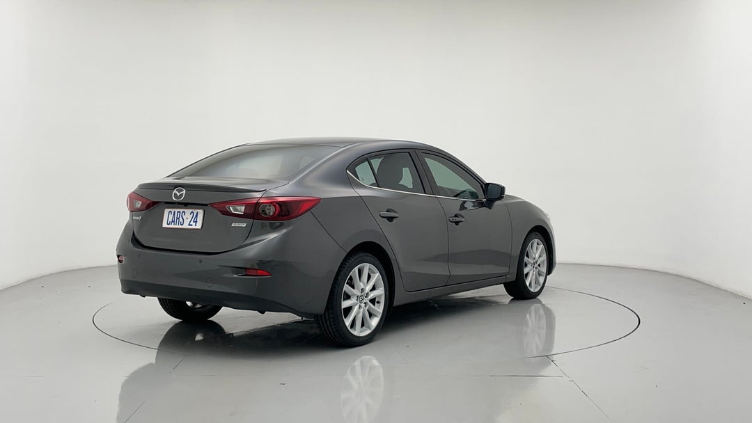 Right Back Diagonal (45- Degree) View