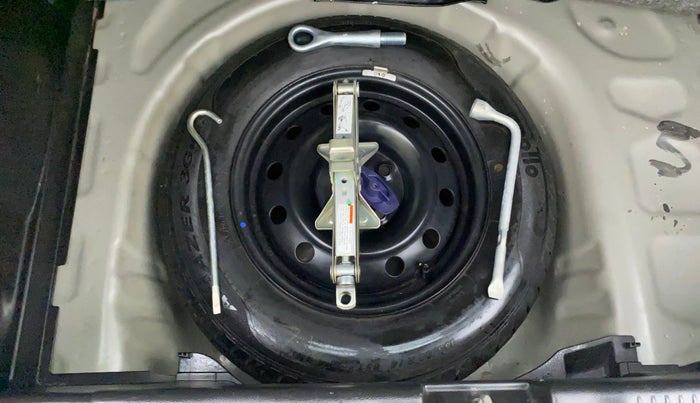 2019 Maruti Swift VXI, Petrol, Manual, 40,512 km, Spare Tyre