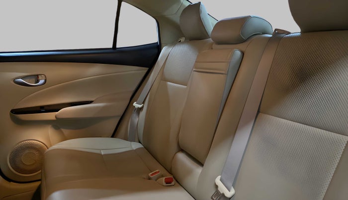 2018 Toyota YARIS G CVT, Petrol, Automatic, 31,517 km, Right Side Rear Door Cabin