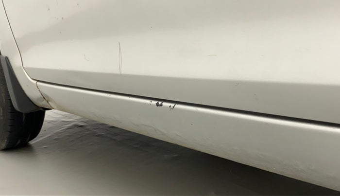 2012 Maruti Swift Dzire VXI, Petrol, Manual, 1,02,818 km, Left running board - Slightly dented