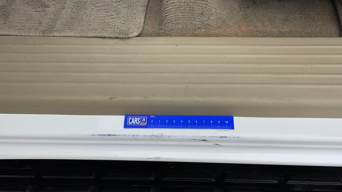 TOYOTA FORTUNER-Running Board LHS Scratch