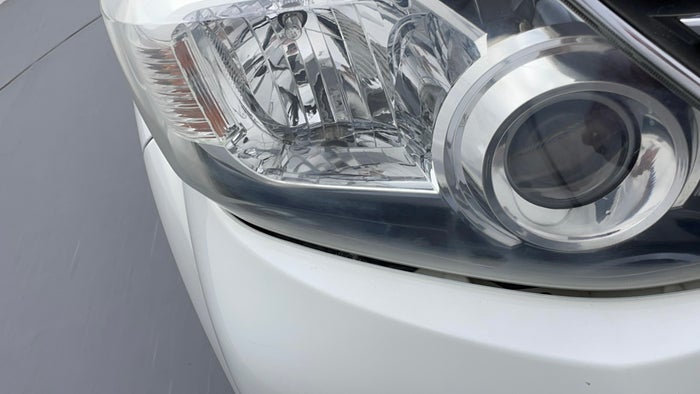 TOYOTA FORTUNER-Bumper Front Misaligned
