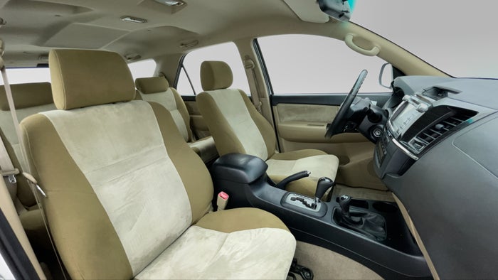 TOYOTA FORTUNER-Right Side Front Door Cabin View