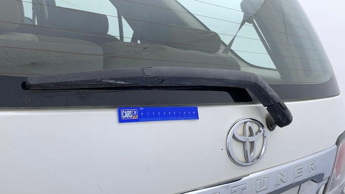 TOYOTA FORTUNER-Door Exterior Boot Door Scratch