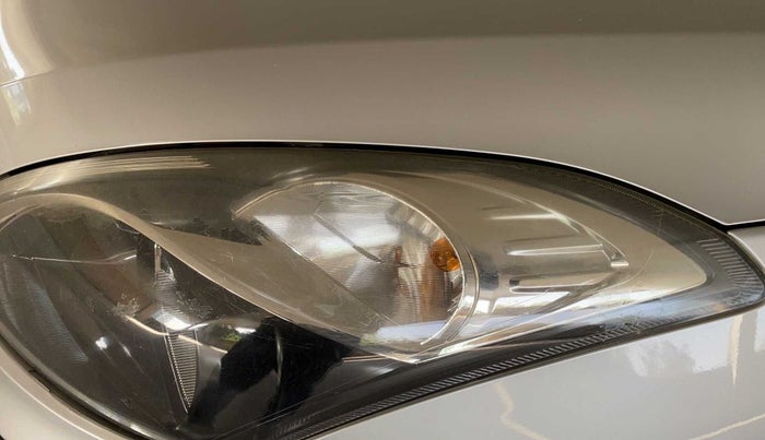 2016 Maruti Swift Dzire VXI, CNG, Manual, 75,613 km, Left headlight - Faded