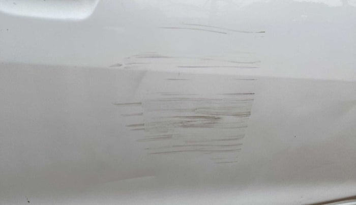 2014 Datsun Go T, Petrol, Manual, 36,932 km, Driver-side door - Minor scratches