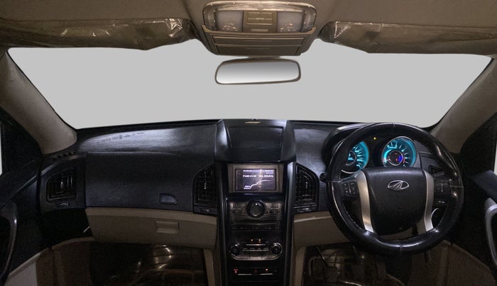 2015 Mahindra XUV500 W6, Diesel, Manual, 97,702 km, Dashboard