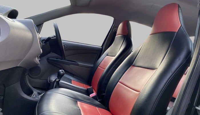 2011 Toyota Etios G, Petrol, Manual, 58,683 km, Right Side Front Door Cabin