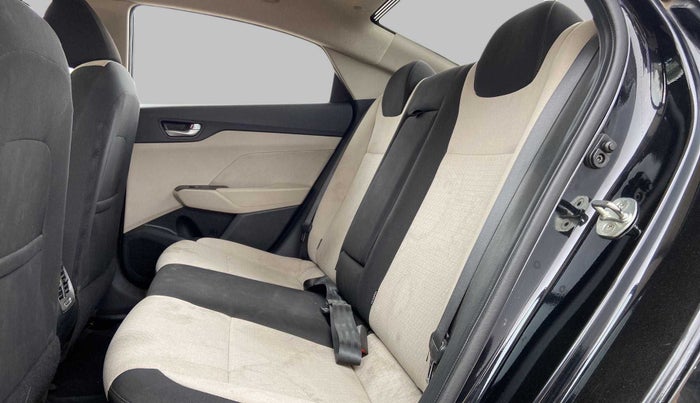 2019 Hyundai Verna 1.6 VTVT SX, Petrol, Manual, 45,085 km, Right Side Rear Door Cabin