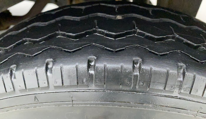 2018 Maruti Eeco 5 STR WITH AC PLUSHTR, Petrol, Manual, 13,396 km, Left Rear Tyre Tread