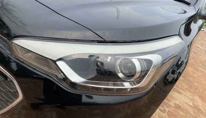 2017 Hyundai Elite i20 ASTA 1.2 (O), Petrol, Manual, 32,243 km, Left headlight - Minor scratches