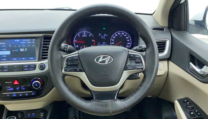2017 Hyundai Verna 1.6 CRDI SX + AT, Diesel, Automatic, 81,948 km, Steering Wheel Close Up