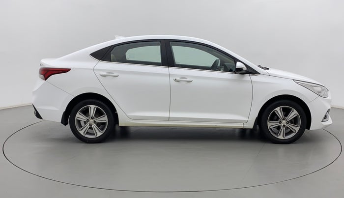 2017 Hyundai Verna 1.6 CRDI SX + AT, Diesel, Automatic, 81,948 km, Right Side View