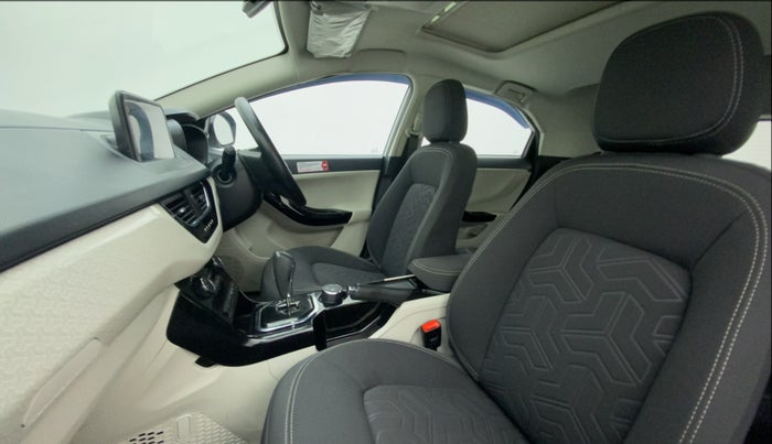 2022 Tata NEXON XZA PLUS (O) PETROL DUAL TONE, Petrol, Automatic, 17,665 km, Right Side Front Door Cabin
