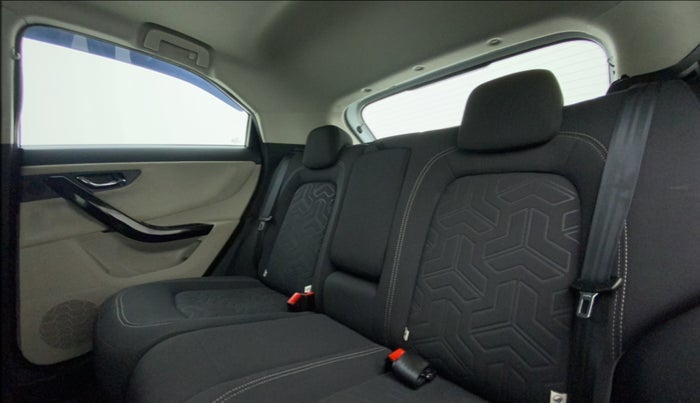 2022 Tata NEXON XZA PLUS (O) PETROL DUAL TONE, Petrol, Automatic, 17,665 km, Right Side Rear Door Cabin