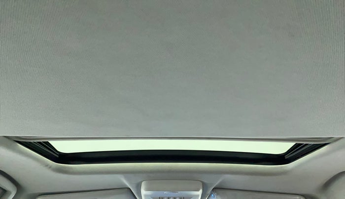2022 Tata NEXON XZA PLUS (O) PETROL DUAL TONE, Petrol, Automatic, 17,665 km, Moonroof/ Sunroof