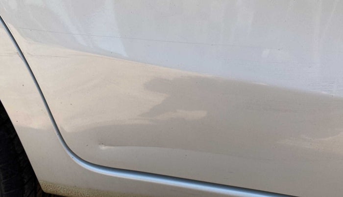 2016 Maruti Celerio ZXI AMT (O), Petrol, Automatic, 17,858 km, Right rear door - Slightly dented