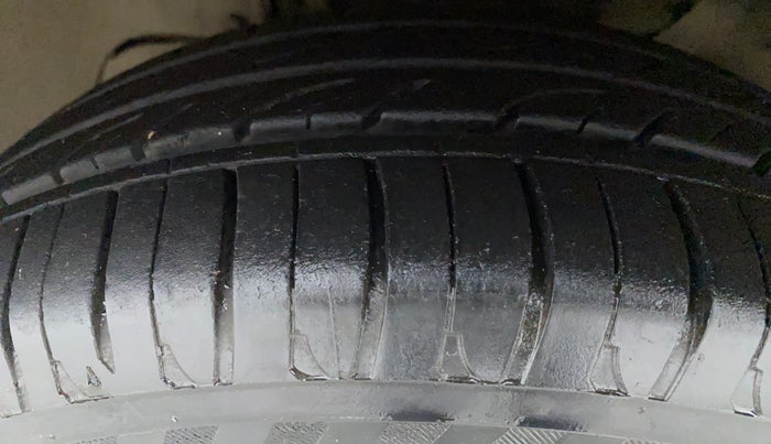 2017 Tata TIGOR XT DIESEL, Diesel, Manual, 42,517 km, Left Front Tyre Tread