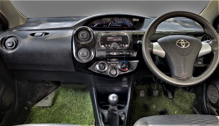 2018 Toyota Etios CROSS 1.2 G, Petrol, Manual, 63,510 km, Dashboard