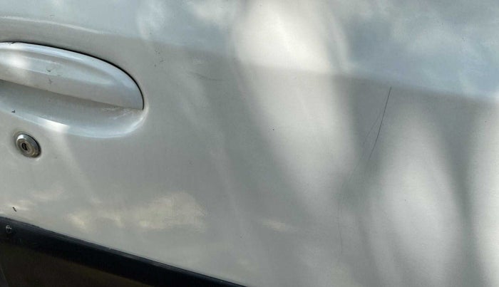 2018 Toyota Etios CROSS 1.2 G, Petrol, Manual, 63,510 km, Driver-side door - Minor scratches